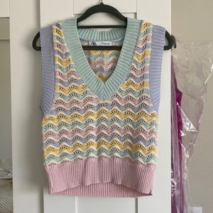 Multicolored knit top